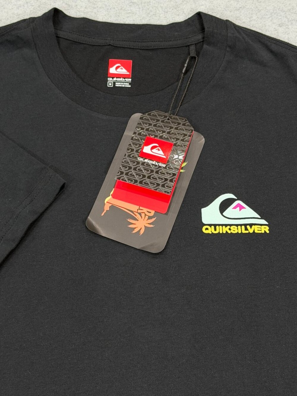 Quiksilver Mens Graphic T-Shirt Medium M Black Cotton Abstract Sun Trees NWT